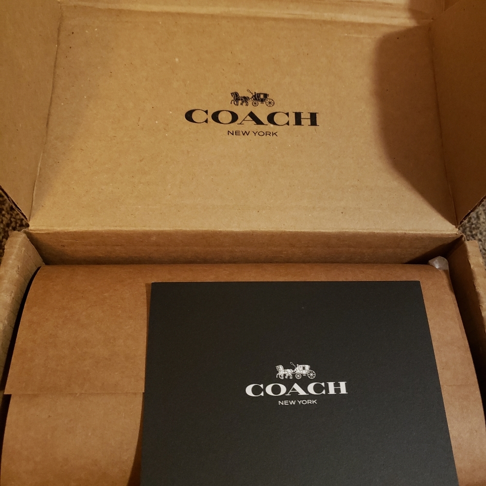 New Coach wallet - Picture 2 of 4